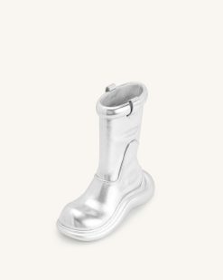 Alternative view of Zoie Metallic Rain Boot - Silver