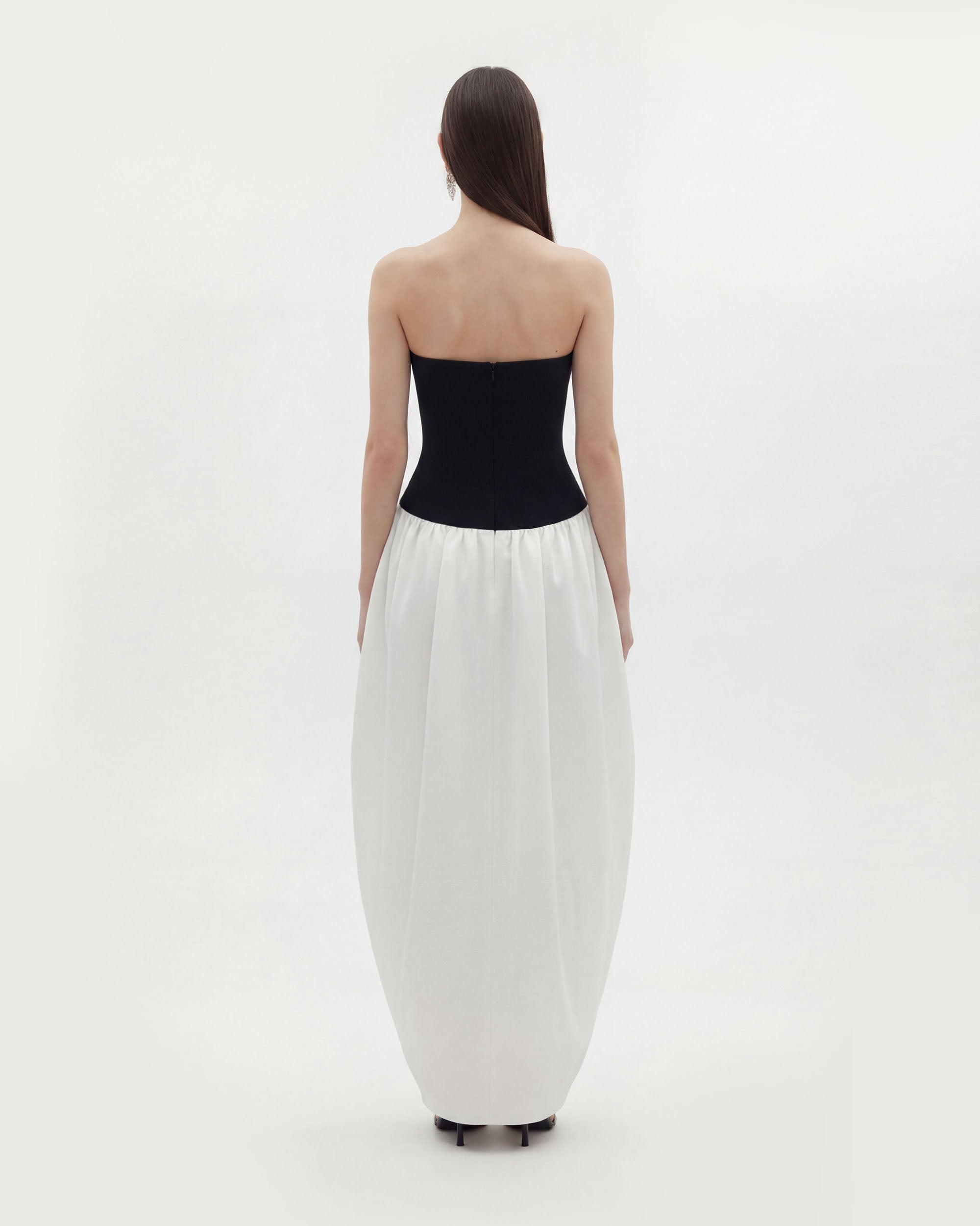 Monochrome Paneled Strapless Sculptural Maxi Dress - Black - Image 3