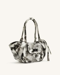 Alternative view of Zoey Pockets Shoulder Bag - White